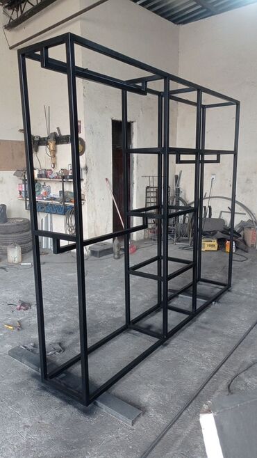 Rəf vitrinləri: Mağaza və ofislər üçün metal karkaslı vitrin/raflar - Minimalist — 2