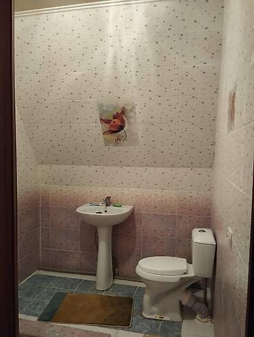 2 8: Задаётся коттедж возле море до 10человек,с условием — 9