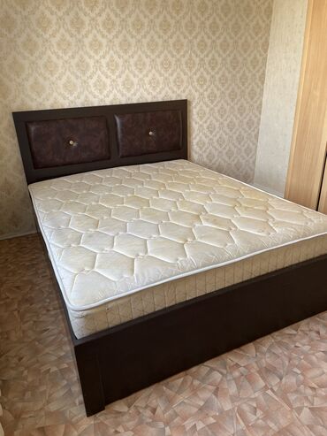 кравать ош: Двуспальная кровать, Б/у, С матрасом, ЛДСП, длина - 200 см