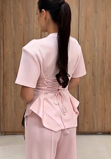 Kompleti: ✅Dvonodelni ženski komplet – top i pantalone
✅3200 — 13