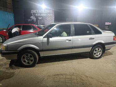 скутер бу бишкек: Volkswagen Passat: 1988 г., 1.8 л, Механика, Бензин, Седан