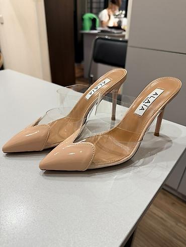 амина муади: Туфли, 35, Alaïa, Новый, цвет - Бежевый — 1