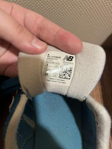 ket ayaqqabı: New Balance original — 4
