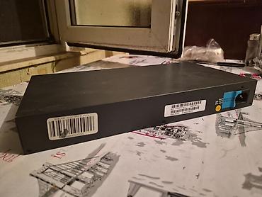 sfp: HP 1810-24G (J9803A) Switch – 24 Port Gigabit + 2 SFP Ofis, server — 4