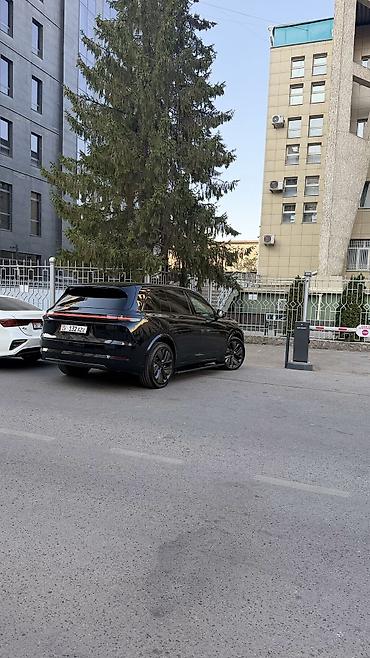 lexsus gx: Lixiang L7: 2024 г., Гибрид, Кроссовер — 1