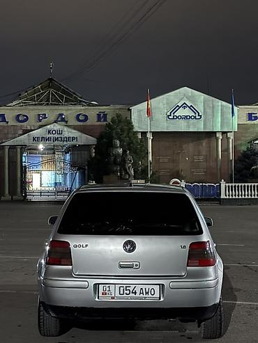 Унаа сатуу: Volkswagen Golf: 2002 г., 1.6 л, Кол менен иштөөчү, Бензин, Хетчбек — 4