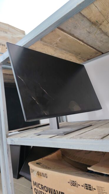 Monitorlar: Ekran qırığdı
24 ekran