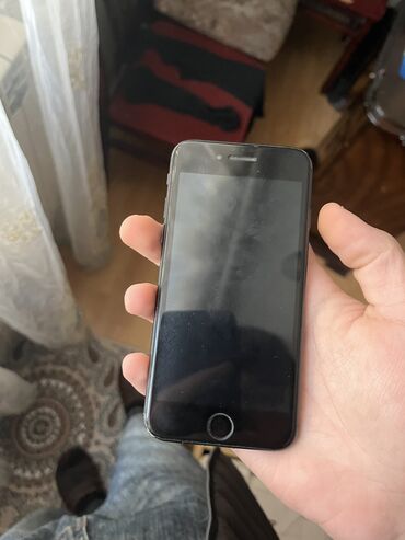 Apple iPhone: IPhone SE 2020, 64 GB, Qara, Barmaq izi — 2