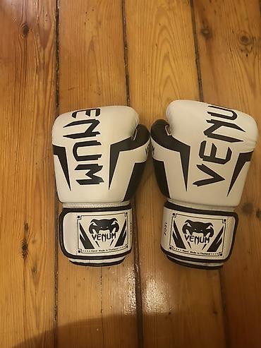 Спорт и хобби: Venum boks əlcəkləri – ağ/qara dizayn 10 oz - Brend: Venum - Rəng: ağ — 1