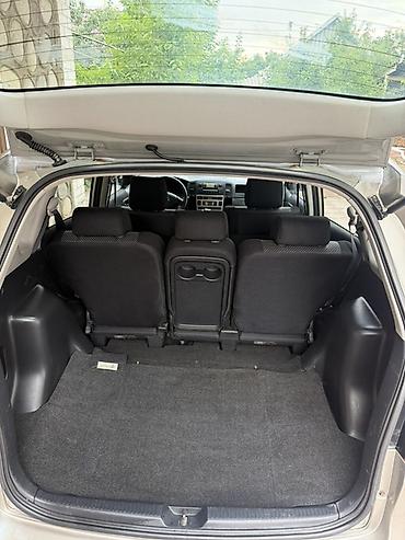 версио: Toyota Corolla Verso: 2003 г., 1.8 л, Автомат, Бензин, Универсал — 7