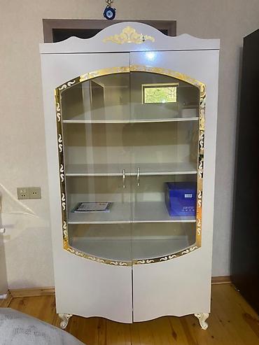Mebel: İşlənmiş, 2 qapılı, Güzgülü, Qəhvəyi, Açılan, Düz dolab — 2