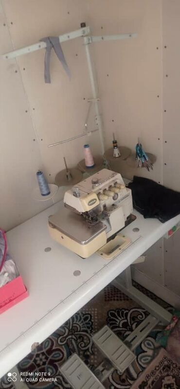 бу швейная машина: Швейная машина Typical, Оверлок