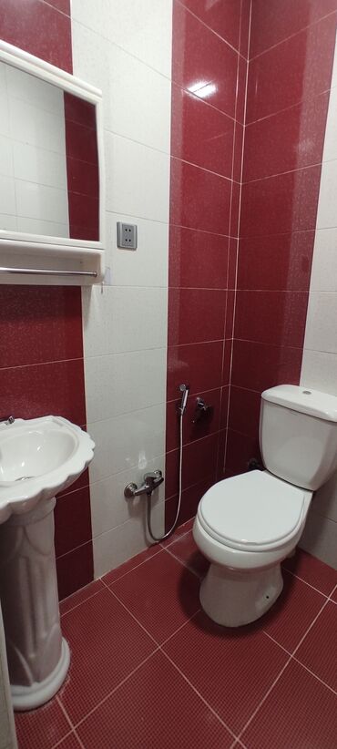 Uzunmüddətli kirayə mənzillər: Həzi Aslanov metrosu dan 5 dəq məsafədə 16/2 mərtəbəsində 2 otaq tam — 9