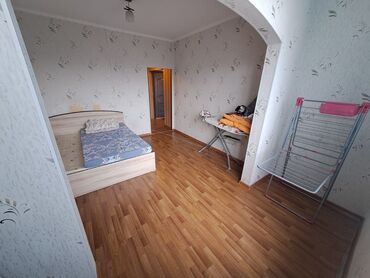 Продажа квартир: 2 комнаты, 67 м², 106 серия, 2 этаж, Косметический ремонт