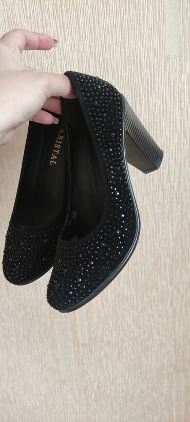 Tuflilər: Tuflilər, Ölçü: 36.5, rəng - Qara, İşlənmiş — 17