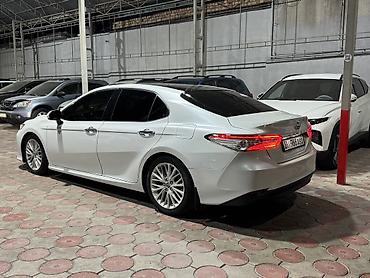 машина bmb: Toyota Camry: 2018 г., 2.5 л, Автомат, Бензин, Седан — 2