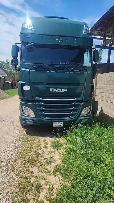 вольво тягач продаю: Тягач, DAF, Шторный — 1