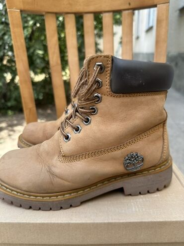 ботинки 40 размер: Сапоги, 36, Timberland, Б/у, цвет - Коричневый