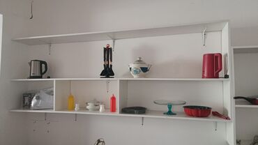 кух гарнитур бу: Divar ucun polka 2 eded Texmini ölçü 2.50 Qiymet 1 ededi 35 azn Unvan