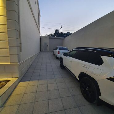 Həyət evləri və villaların satışı: 7 otaqlı, 300 kv. m, Orta təmir — 20