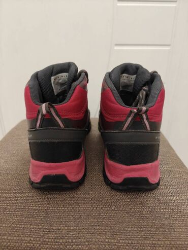 Čizme: Čizme, 39 na lalafo.rs — 3 Čizme: Čizme, 39 — 3