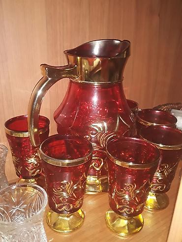 İçki üçün qablar: Rəng - Qırmızı, Şüşə, 1 l — 1