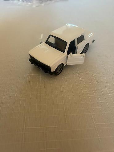 avtovaz oyuncaq treyler: LADA 2106 miniatür model avtomobil (oyuncaq) - Rəng: ağ - Kuzov — 3
