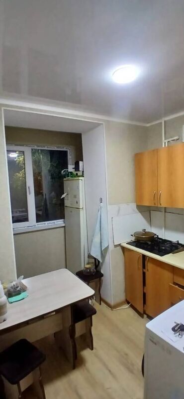 аренда квартиры подселение: 2 бөлмө, Кыймылсыз мүлк агенттиги, Чогуу жашоосу жок, Жарым -жартылай эмереги бар