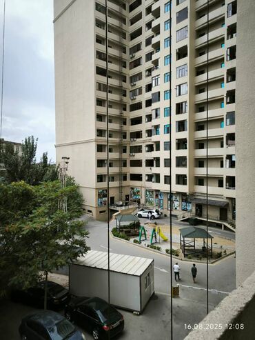 продаю 1 комнатную квартиру: 1 otaqlı, Yeni tikili, m. Qara Qarayev, 46 kv. m
