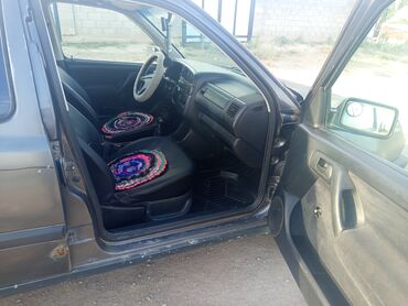 шины на гольф: Volkswagen Vento: 1993 г., 1.8 л, Механика, Бензин, Седан