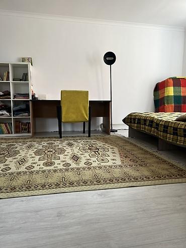 Продажа полдома: Продаю уютное пространство для большой и дружной семьи. Если вашего — 16