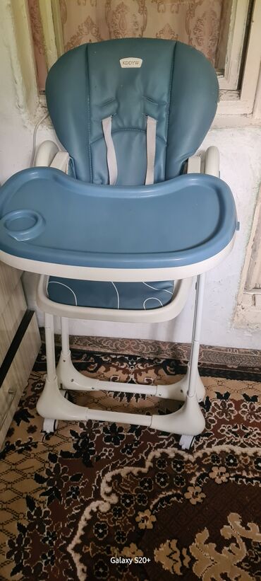 велосипедное детское кресло: Стульчик для кормления Kiddy с регулируемой высотой и съемным