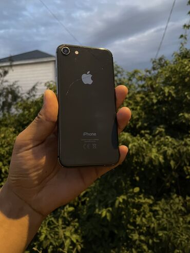 Apple iPhone: IPhone 8, Б/у, 64 ГБ, Черный, 85 %