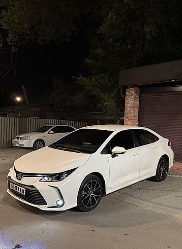 lider auto: Toyota Corolla: 2022 г., 1.8 л, Гибрид, Седан — 1
