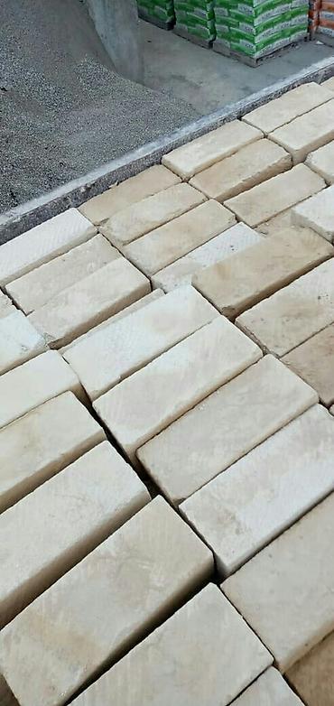 qaradağ daşı: Kubi̇k mi̇şar daşi kubi̇k daş. Standart eyni ölcüdə (39sm×19sm×16sm) — 8
