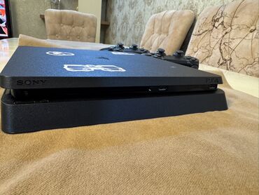 PS4 (Sony Playstation 4): Ev şəraitində çox az istifadə olunub. 2orginal pultla birlikdə