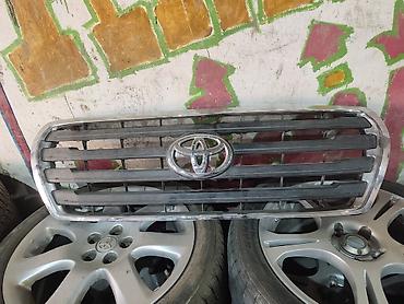 Решетка радиатора Toyota Б/у, Оригинал at lalafo.kg Решетка радиатора Toyota Б/у, Оригинал