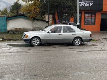 mers eshka: Mercedes-Benz E-Class: 1991 г., 2.6 л, Механика, Бензин, Седан