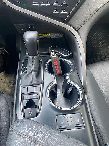 Toyota: Toyota Camry: 2020 г., 2.5 л, Вариатор, Гибрид, Седан — 8