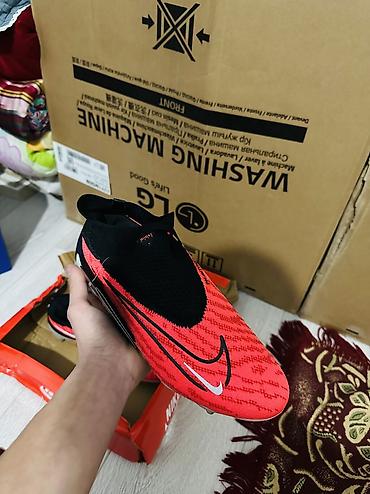 Спорт жана хобби: Футбольные бутсы Nike Phantom (серия без шнурков) для мягких/влажных — 3