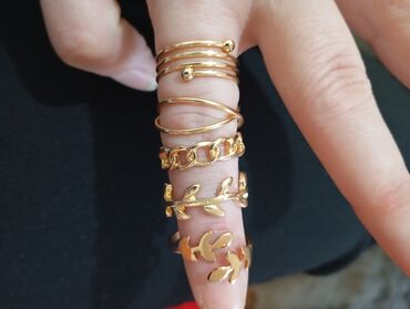 Narukvice: Set narukvica sa privescima – crni podesivi končić i metalni elementi — 11