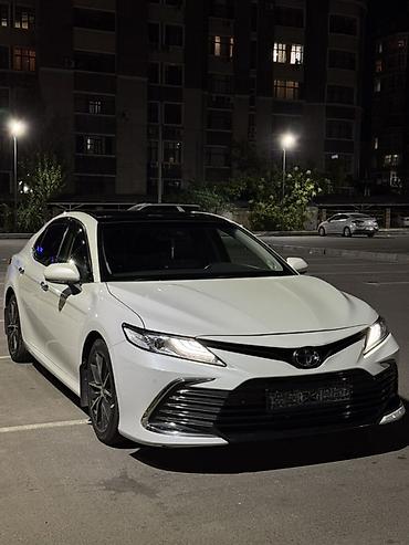 byd e3: Toyota Camry: 2023 г., 2.5 л, Автомат, Бензин, Седан — 1