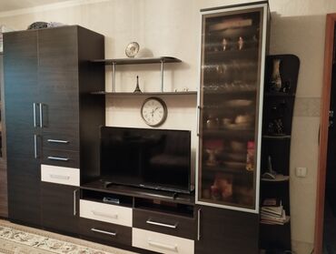 Полки для обуви: Угловой диван "Лина" б/у, стенка новая, полка для обуви новая — 7