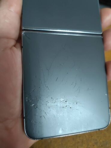Samsung: Samsung Galaxy Z Flip 4, 256 GB, bоја - Siva, Otisak prsta, Bežični punjač, Dual SIM — 10