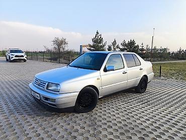 электро скутары: Volkswagen Vento: 1995 г., 1.8 л, Механика, Газ, Седан — 1