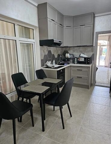 Посуточная аренда домов: 90 м², 3 комнаты, Парковка, Теплый пол, Утепленный — 9