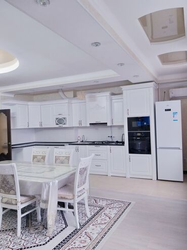 Посуточная аренда квартир: 2 комнаты, Душевая кабина, Постельное белье, Кондиционер — 4