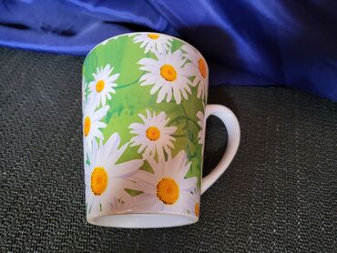 Čaše: Solja nova,vintaz porcekanska. Univerzalna solja. Visina. 9,5cm — 8