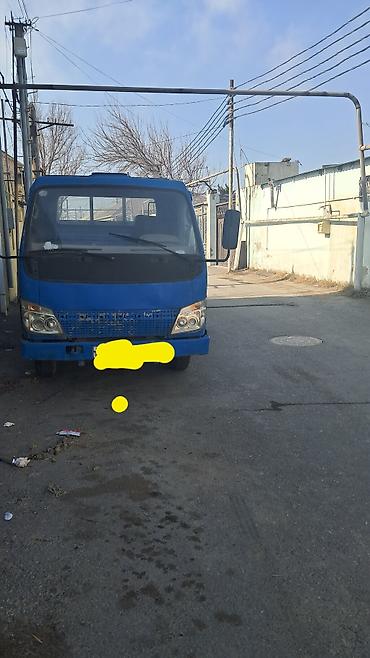 Yük maşınları: Yük daşıma üçün kiçik tonnajlı yük maşını. Xüsusiyyətlər: - Rəng — 10