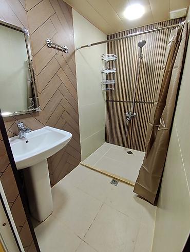 azadliq ev: 🏡 Əhmədlidə, Məzahir Rüstəmov küçəsində, abadlaşdırılmış məhlədə — 5